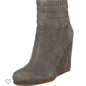 Dolce Vita Tilden grey suede boots. New with box